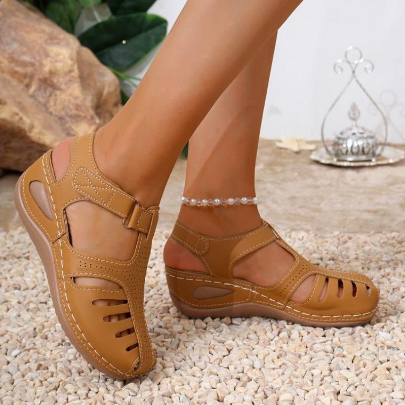 

Взуття нового стилю Ретро взуття Сандалі Клейові Клиноподібні підбори Носки Сандалі великих розмірів 43 світло-коричневого кольору