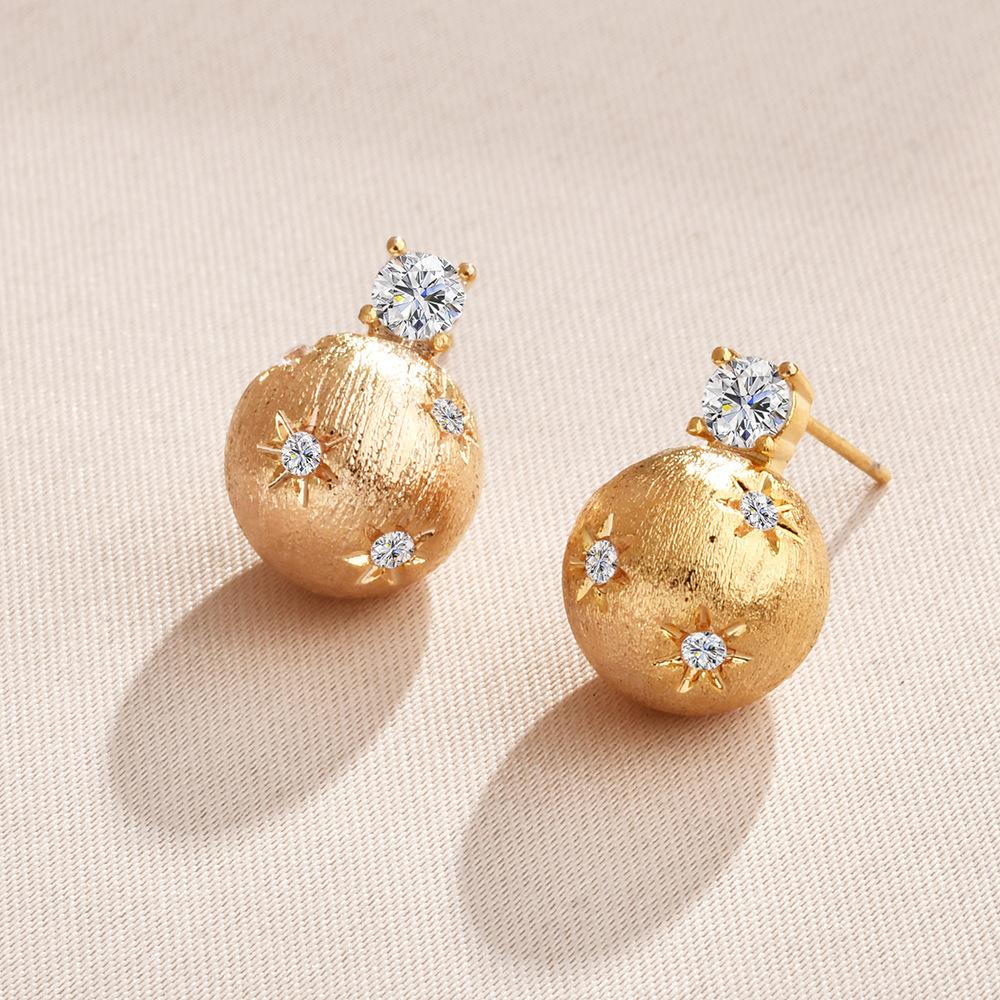 Retro Hong Kong style brushed hexagram stud earrings French medieval small gold ball temperament unique design sense personalized earrings women