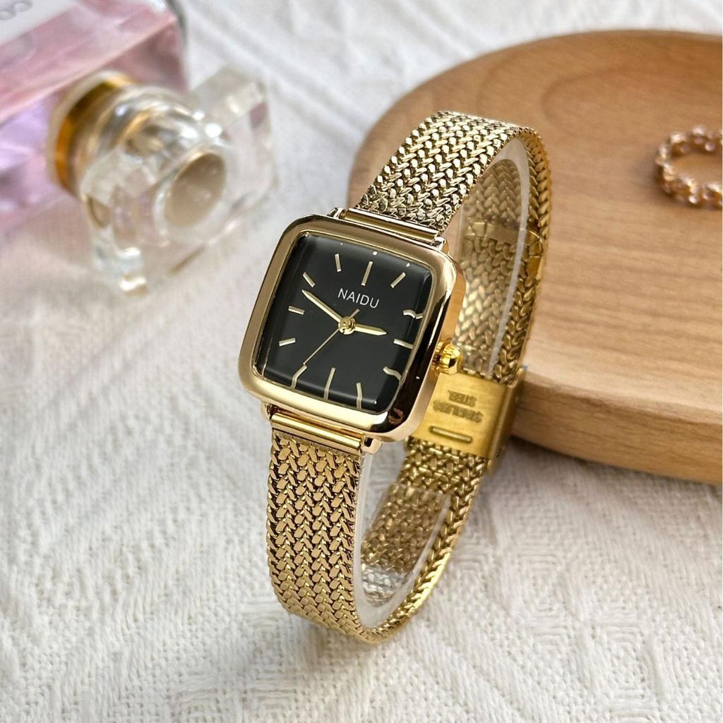 Light Luxury high-end Women Watch Simple and Compact Dial Cool Retro Korean Version Female Student Quartz Wristwatches