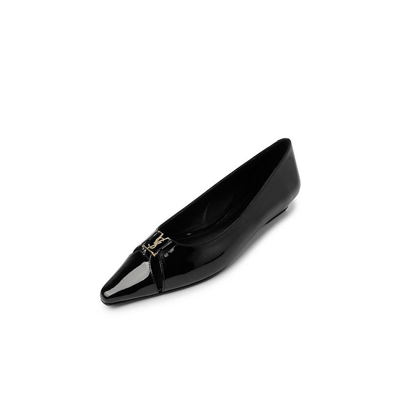 

Spot~ Summer 2025 European and American pointed flat shoes metal anti-collision bag head empty leather sandals 39