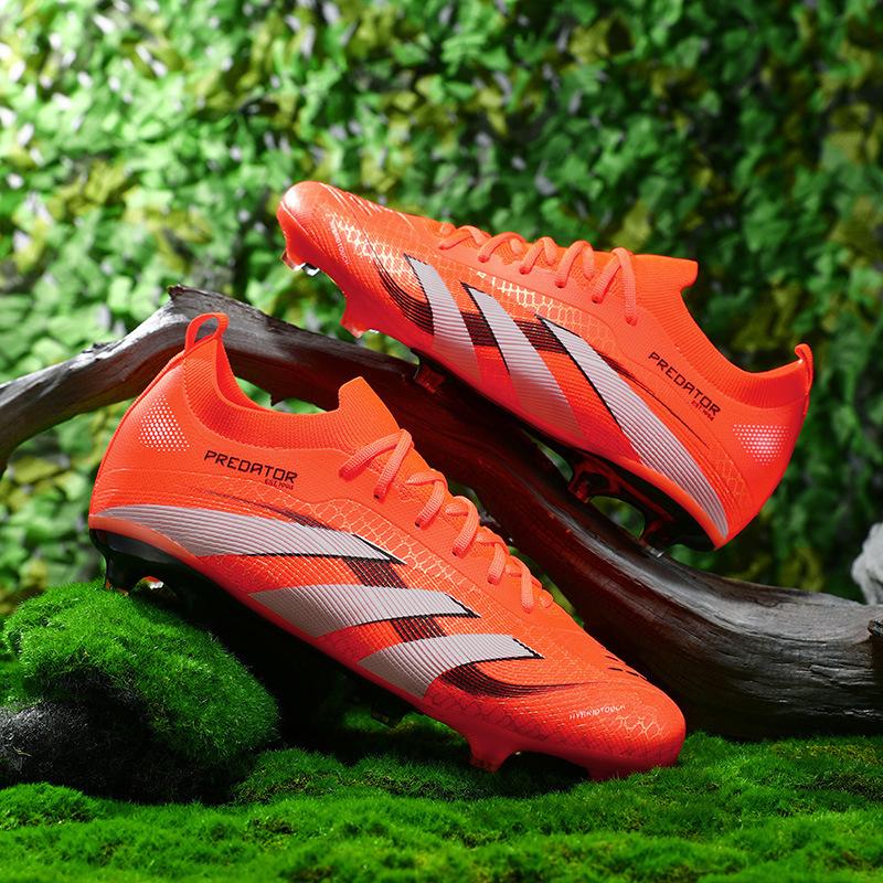 2025 new low-top football shoes long nails broken nails Amazon men's and women's football shoes grass student training shoes