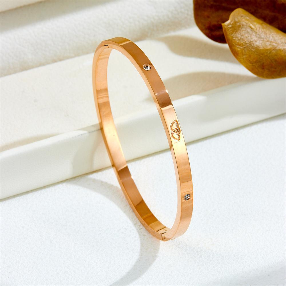 2026 Fashion Bracelet, High-end Temperament Elegant Jewelry Light Luxury Niche Design Love Bracelet