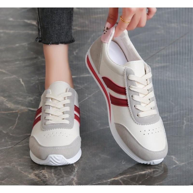 New Women Casual Walking Shoes Flat Lace Up Leather Flat-Bottomed Female Sneakers Vulcanized Shoes Plus Size 42