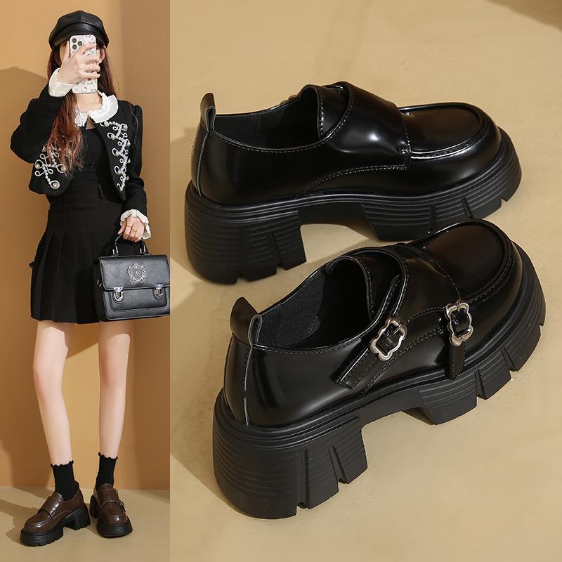 

Милые и крутые лоферы на платформе женские 2025 весна новые ретро британские маленькие кожаные туфли на высокой танкетке с толстым каблуком одинарные туфли 35 чёрный