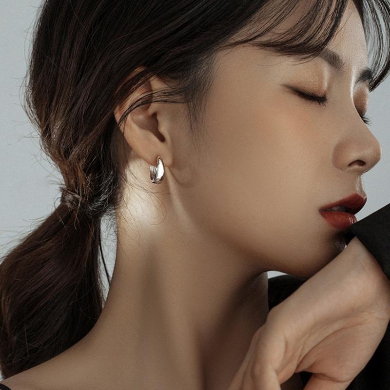 New Style Hoop Earrings, Delicate Style Hoop Earrings for Women