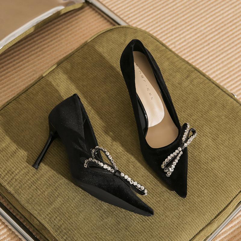 

8853 [овчина] белые туфли на высоком каблуке женские тонкие каблуки осень 2025 новые остроносые туфли-лодочки с бантом из страз 39