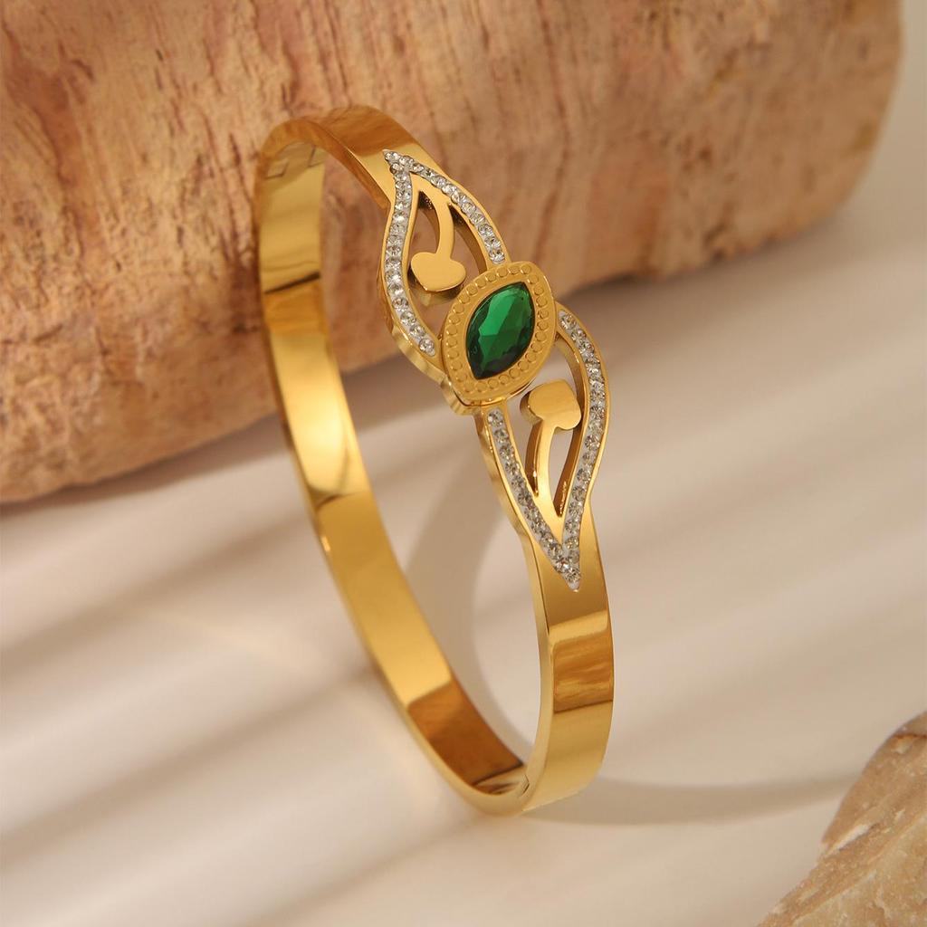 Gold-Plated Zircon Vintage Women's Bracelet - Light Luxury Fashion