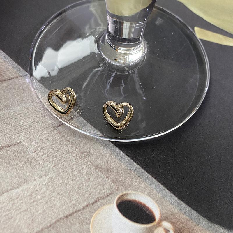 10 יחידות כפתורים יצירתיים בצורת לב אופנתי צבע זהב לב כפתורי שוק חלולים ביגוד אביזרי תפירה