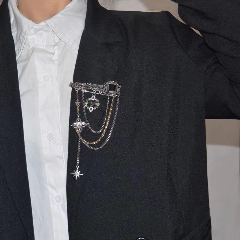 1 Stück Personalisierte Unisex Anzugnadel Accessoires Schmuck Schwarzer Edelstein Funkelnd Stern Quaste Kette Brosche