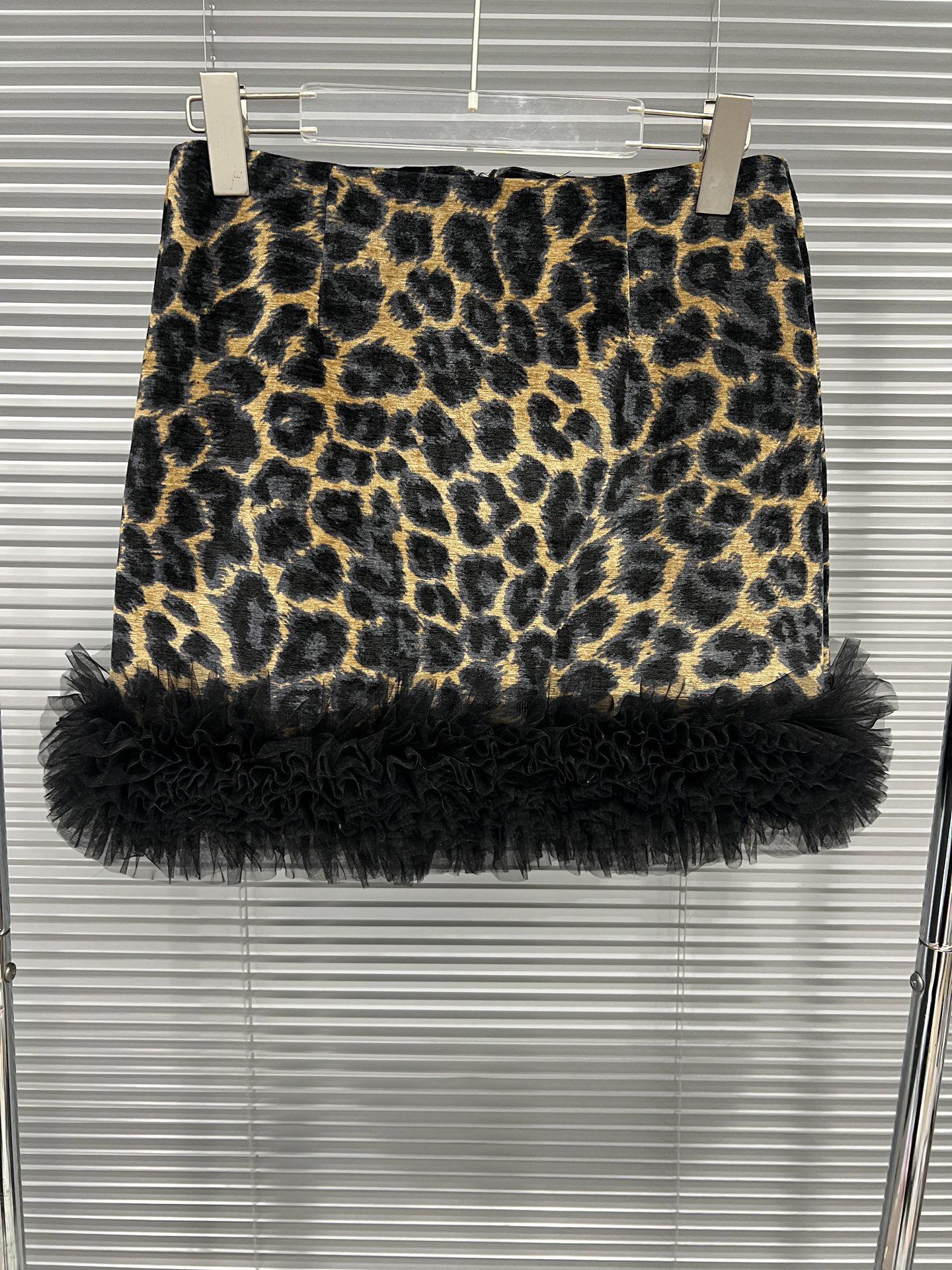 

2025 High-End French Leopard Print Patchwork Fur A-Line Bodycon Mini Skirt Small