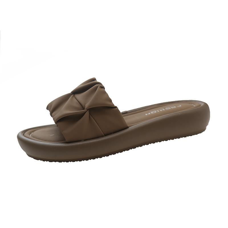 

Women wearing pleated cool slippers 2025 summer new Korean version flat-bottomed open-toed beach Roman cool slippers women 40 хакі