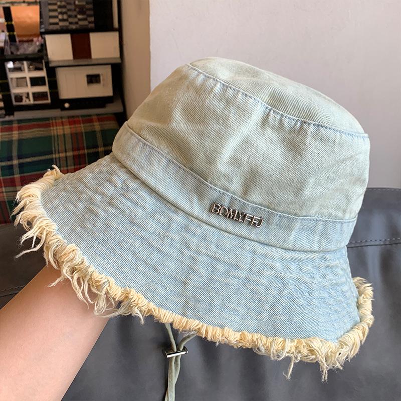 

Korean-style vintage frayed lettered wide-brimmed fisherman hat for women, summer distressed outdoor sun hat that makes the face look smaller M（56-58cm） светло-синий