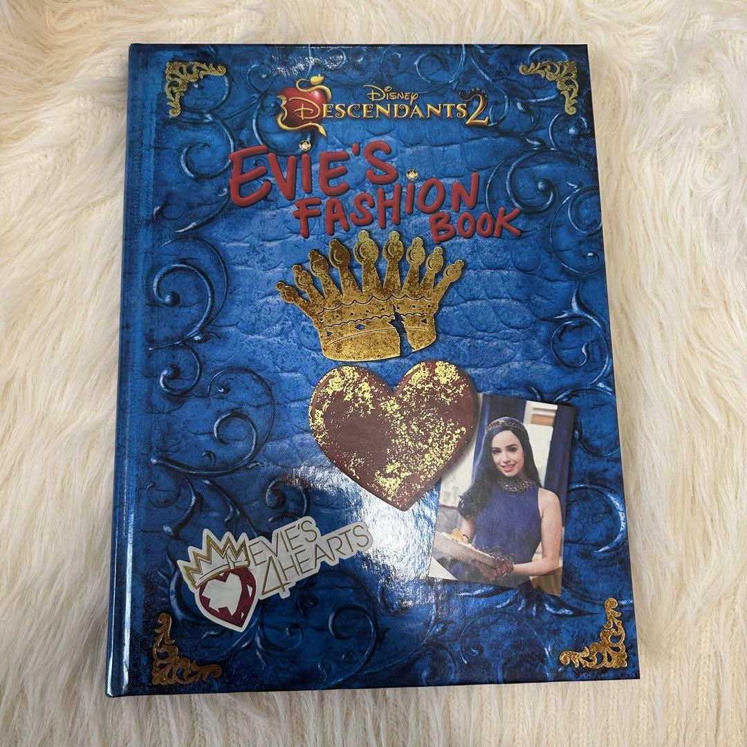 

[USED] Evie s Fashion Book Descendants 2