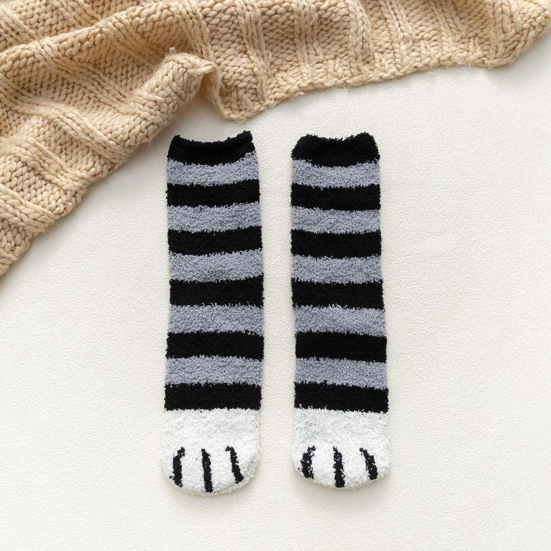 Women’s Furry Cat Paw Socks – Warm, Non-Slip Velvet and Coral Fleece for Autumn & Winter