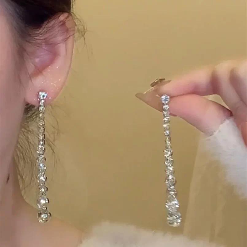 Elegant French Court Rhinestone Water Drop Tassel Earrings