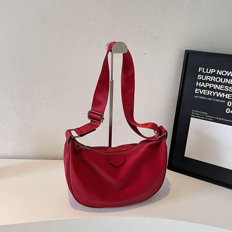 2025 fashion trend casual simple personality large capacity bag summer new women's niche shoulder messenger bag