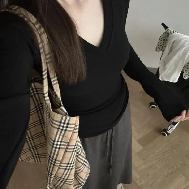 

Осень Зима V-образный вырез Длинный рукав Футболка Женская Однотонная Повседневная Базовая Майка Женская Простая Универсальная Приталенная Футболка M чёрный