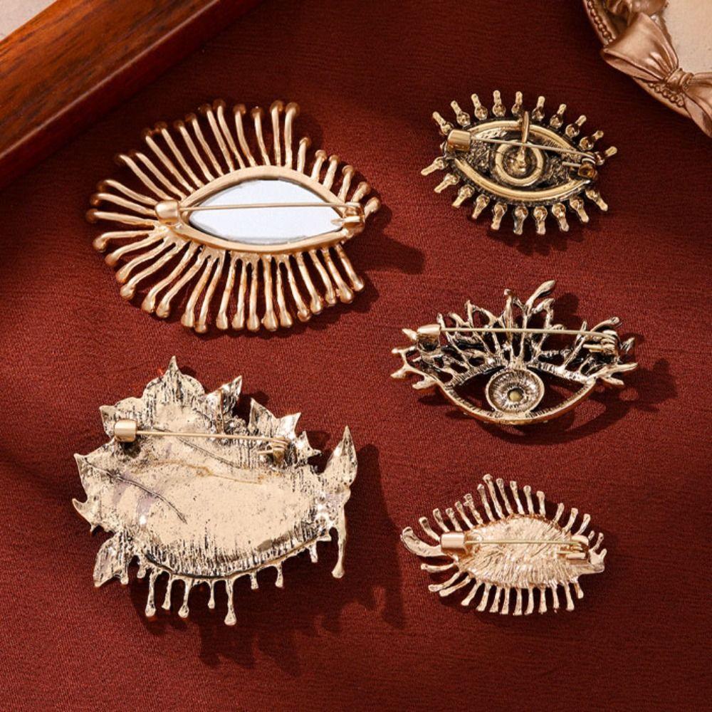 Crystal Pendant Devil Eye Brooch Pin Hollow Out Banquet Clothes Pin Luxury Badge Pin  Decoration