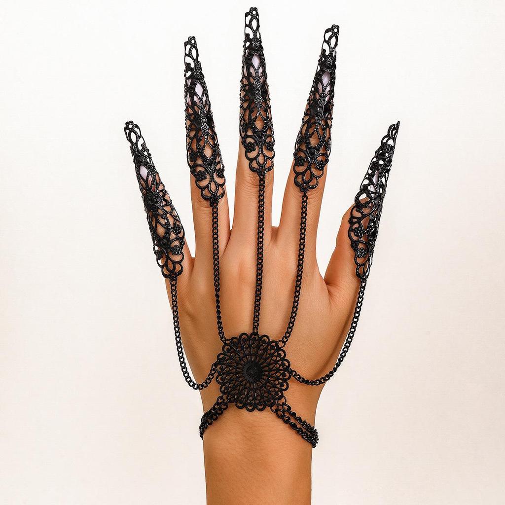 European & American Gothic Halloween Chain Finger Bracelet with Cone-Shape Nails