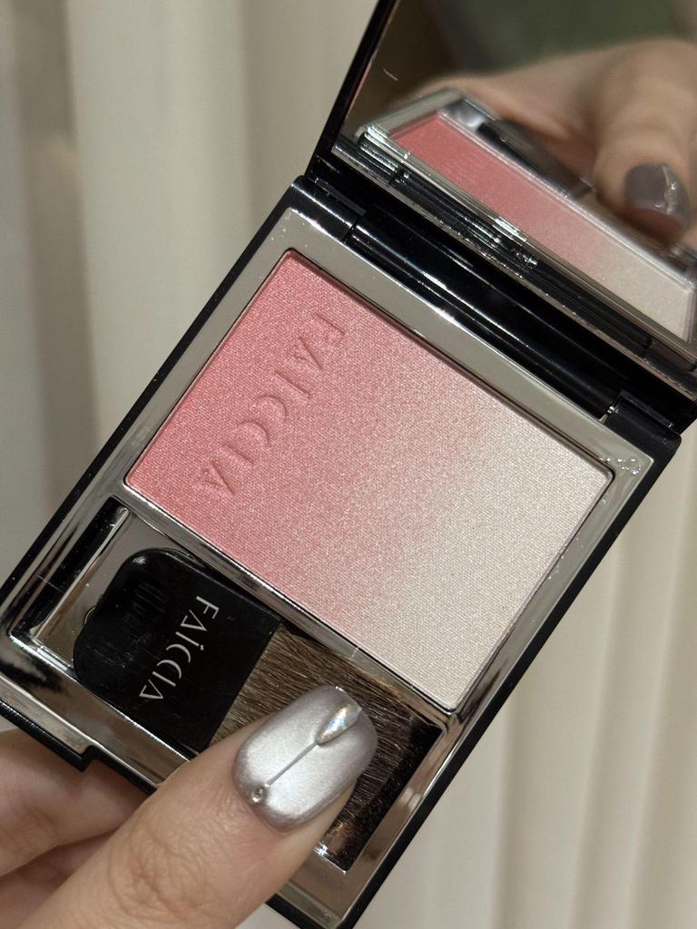 Faiccia Yun Gradient Blush & Highlighter: Nude Multi-Use Suq*u Series Dupe