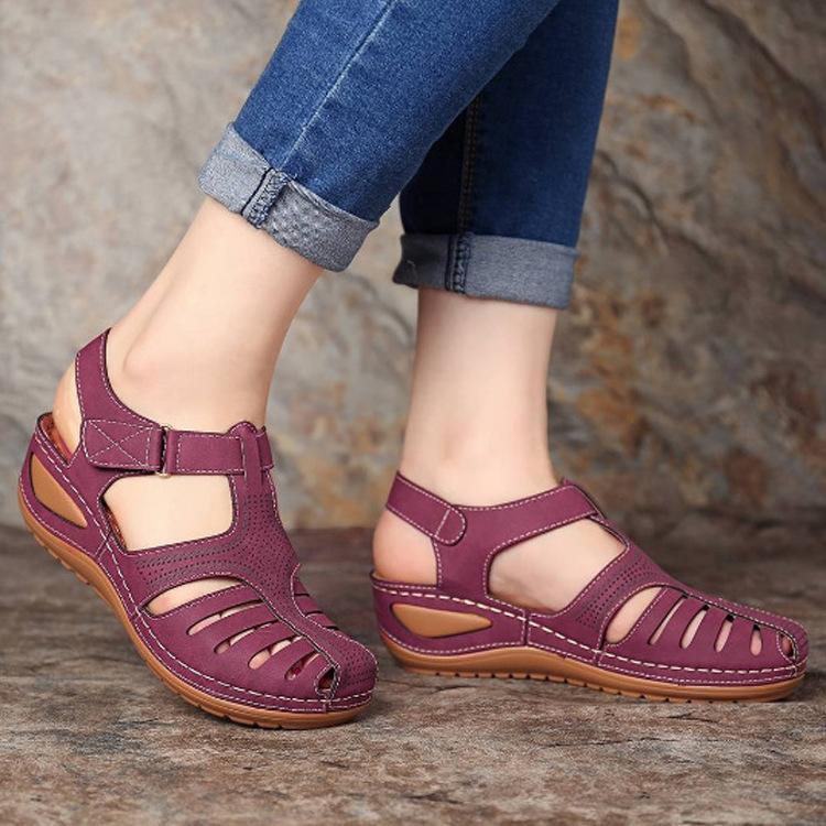 Source Women's Sandals European and American Large Size Hollow Wedge Heel Sandals Women's Round Head Non-slip Women's Sandals