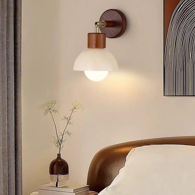 Französische Creme Retro Drehbare Wandleuchte – Massivholz, Augenschonendes Licht für Schlafzimmer & Flur