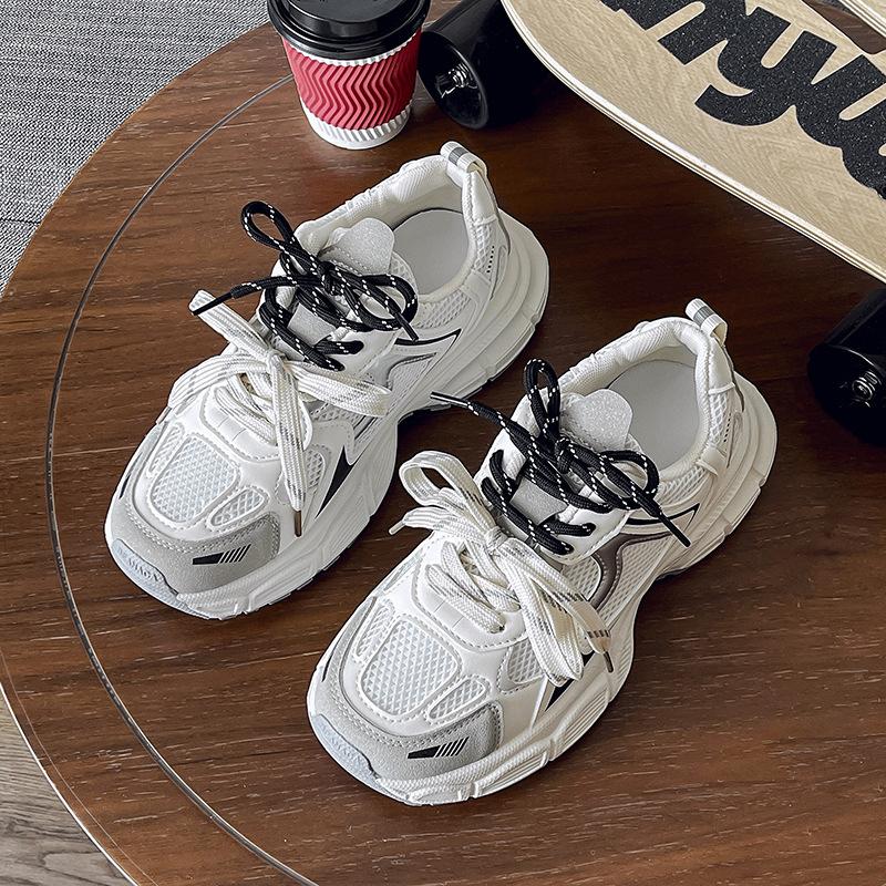 Fried Street Shows Small Feet and Increases Height Thick-soled Women's New Autumn and Winter Versatile and Lightweight Sports Shoes