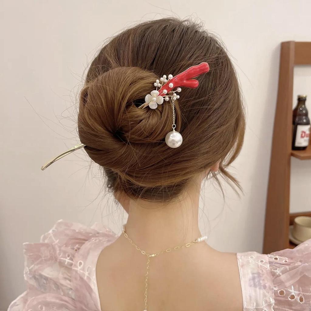 Four Seasons Chinese Tassel Hairpin: Ancient Style Hanfu with Fresh Pearl and Jiangnan Classical Cheongsam Hair Accessory