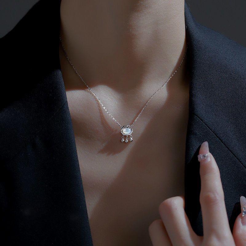 White Chalcedony Peace Lock Necklace for Women Light Luxury Niche Design Sense Auspicious Cloud Long Life Lock Chain Gift for Girlfriend Best Friend