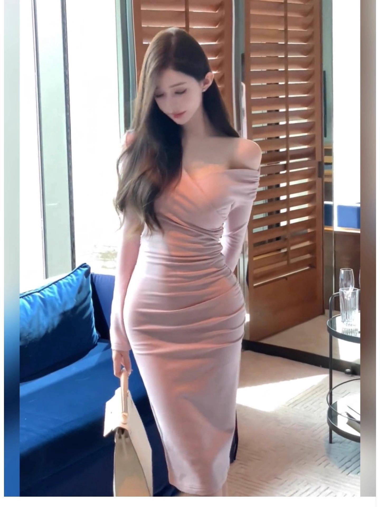 Autumn/Winter Korean V-Neck Off-Shoulder Bodycon Dress with Ruched Long Sleeves M