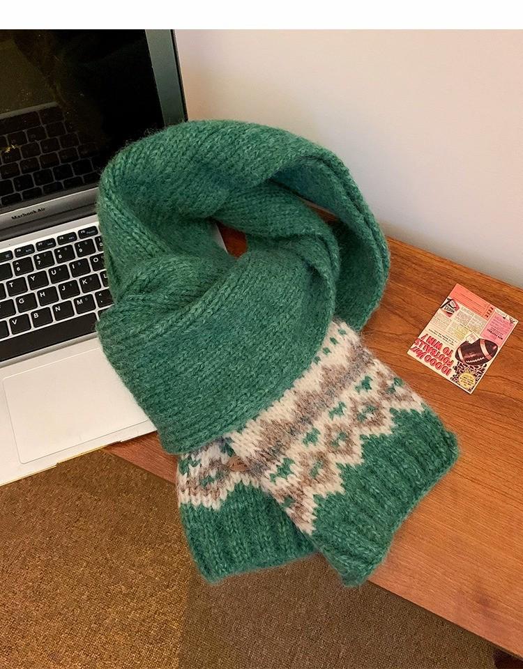 Högkvalitativ Damscarf i Ullblandning med Fair Isle-mönster - Tjock, Varm Stickad Halsduk för Höst/Vinter