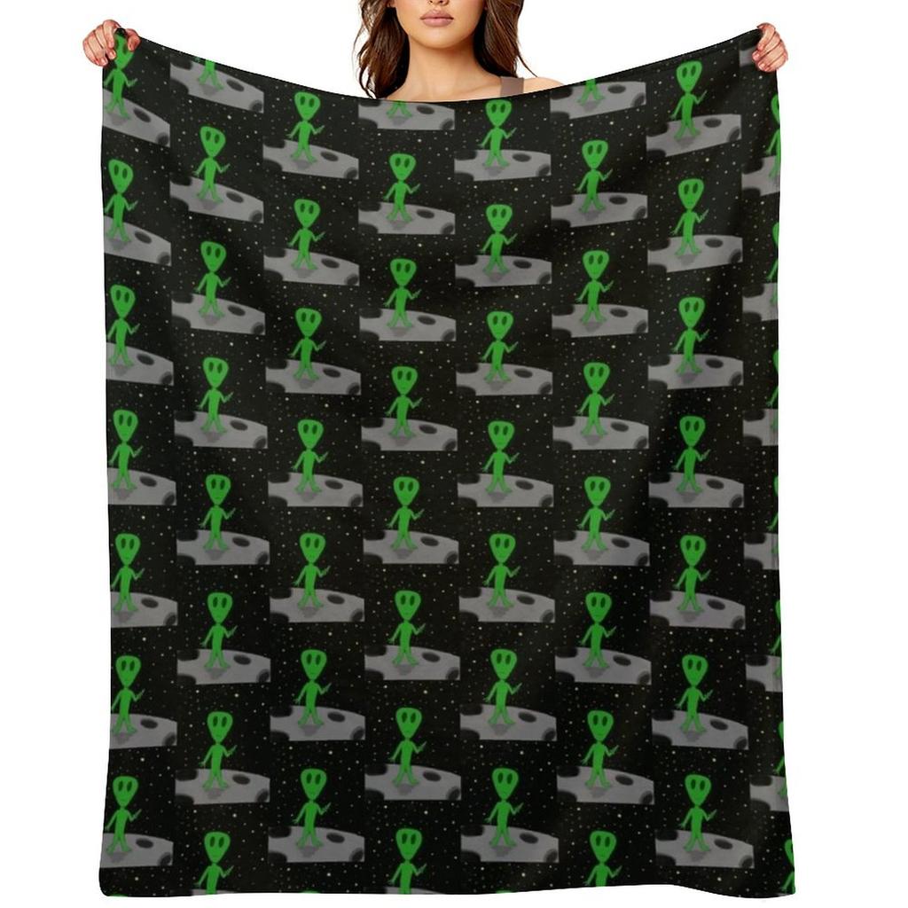 Alien in Space Throw Blanket Flannel Fabric Beach cosplay anime Heavy Blankets