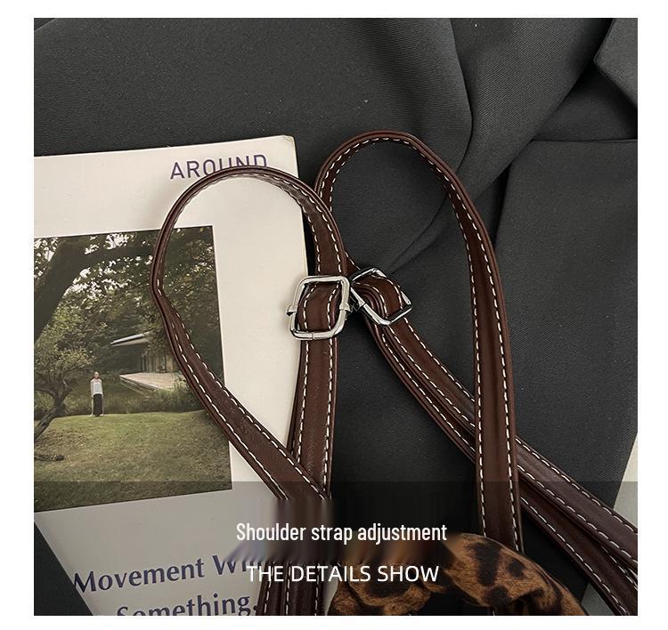 Damski plecak w panterkę: Modna, codzienna torba studencka i dojazdowa 2025 o dużej pojemności.