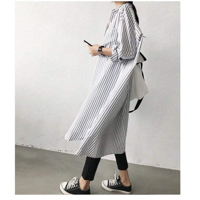 Camicia di media lunghezza da donna Versione coreana del top a maniche lunghe da donna Primavera Blu e Bianco a righe verticali Giacca Camicia da donna Larga