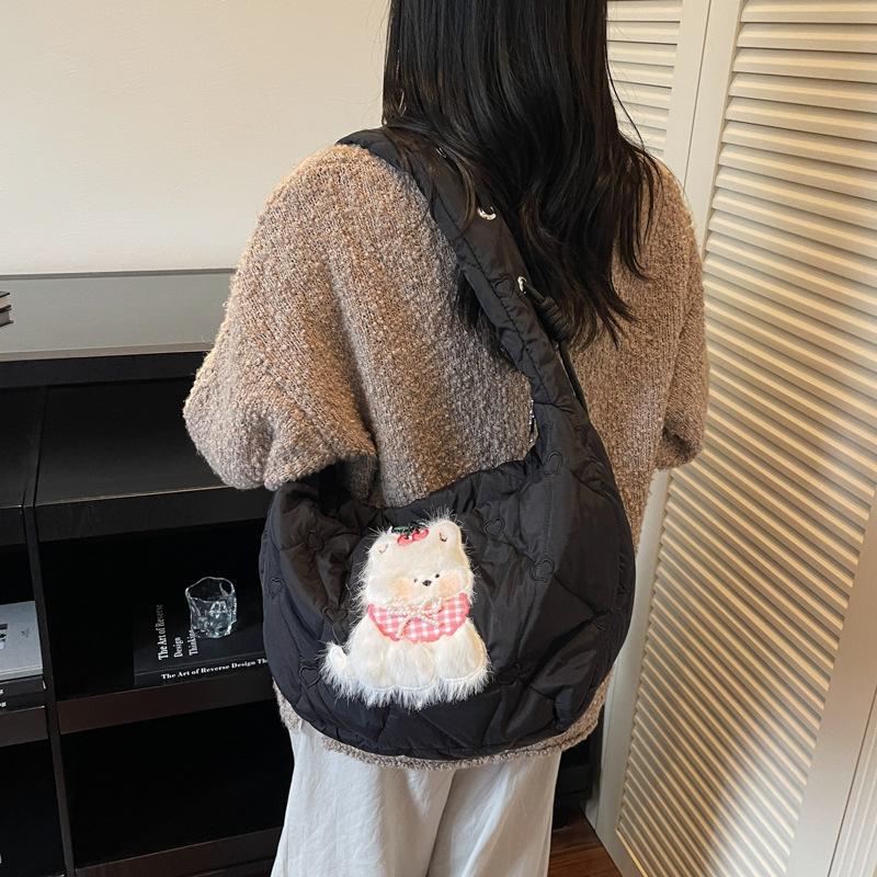 Large capacity cartoon shoulder bag women's 2025 autumn and winter new cute bear messenger bag commuter cotton clothes down bag