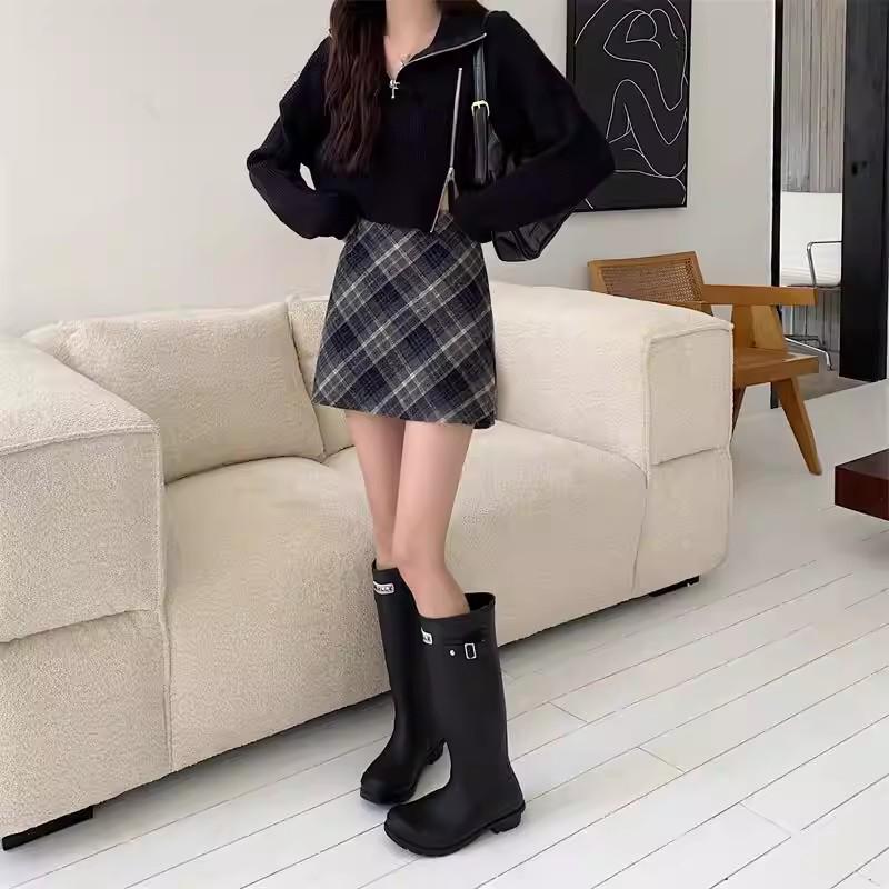 2025 Autumn Women's Plaid Wool High-Waist A-Line Skirt, College Style, Plus Size, Slimming, Hip-Hugging Short Skirt
