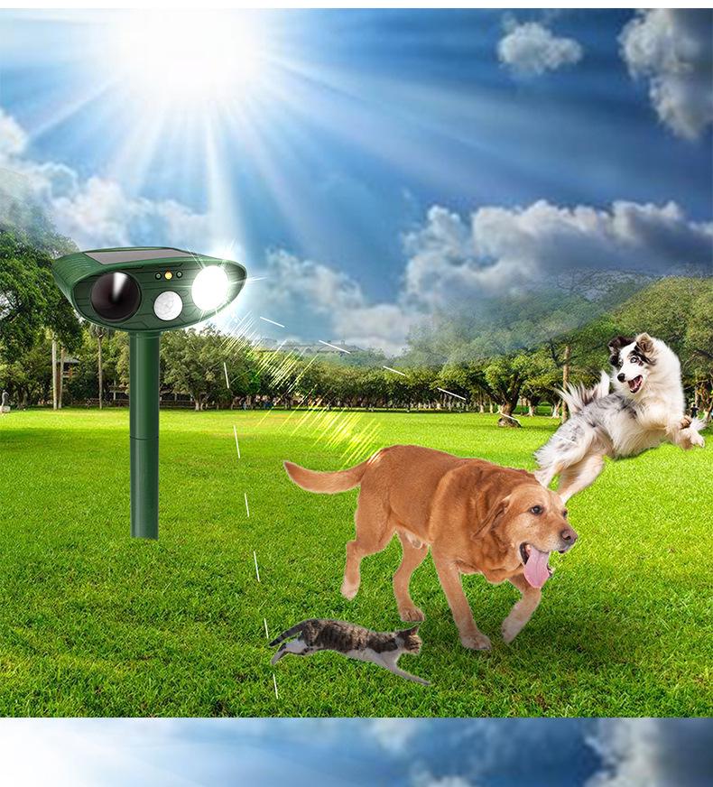 Solar-Powered Pest Repeller with Flashing Light for Cats, Dogs, and Birds