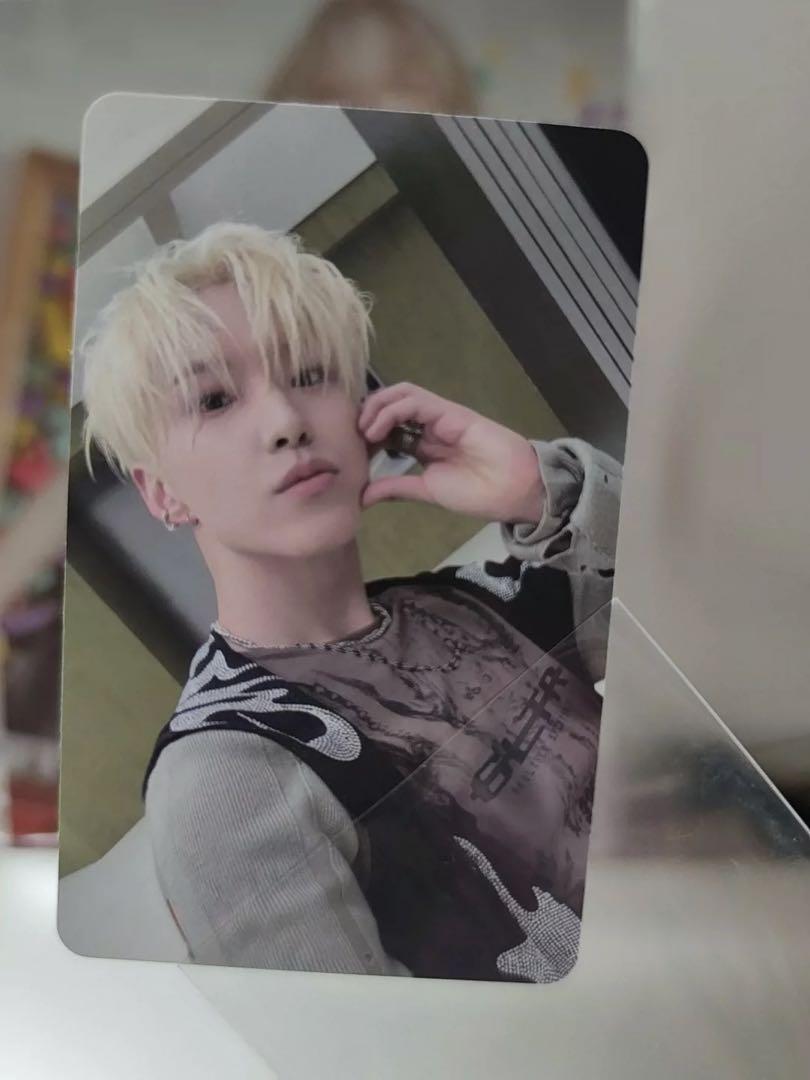 

[Б/У] SEVENTEEN H×W Hoshi BEAM с бонусной торговой картой от withmmu