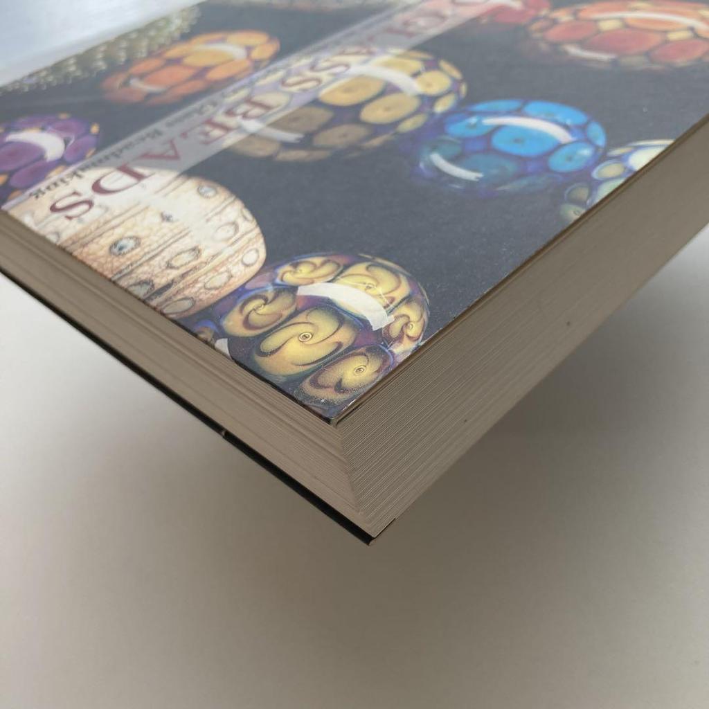 [USED] Foreign Books: 1000 Glass Beads: Innovation and Imagination in Modern Glass Bead Making