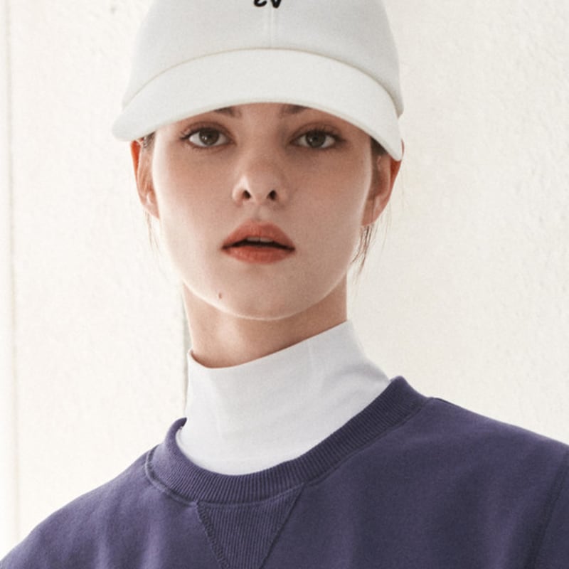 

aimswing+8 Фирменный солнцезащитный козырек (белый) F