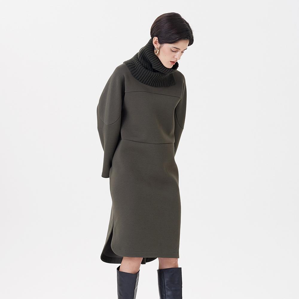 Pin Black Turtle Knit One-Piece Khaki