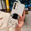 Adapted to Galaxy A15 5G white silicone anti-drop phone case with lanyard hidden 6D astronaut bracket