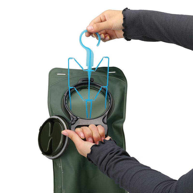 Hydration Pack Cleaning Brush Set