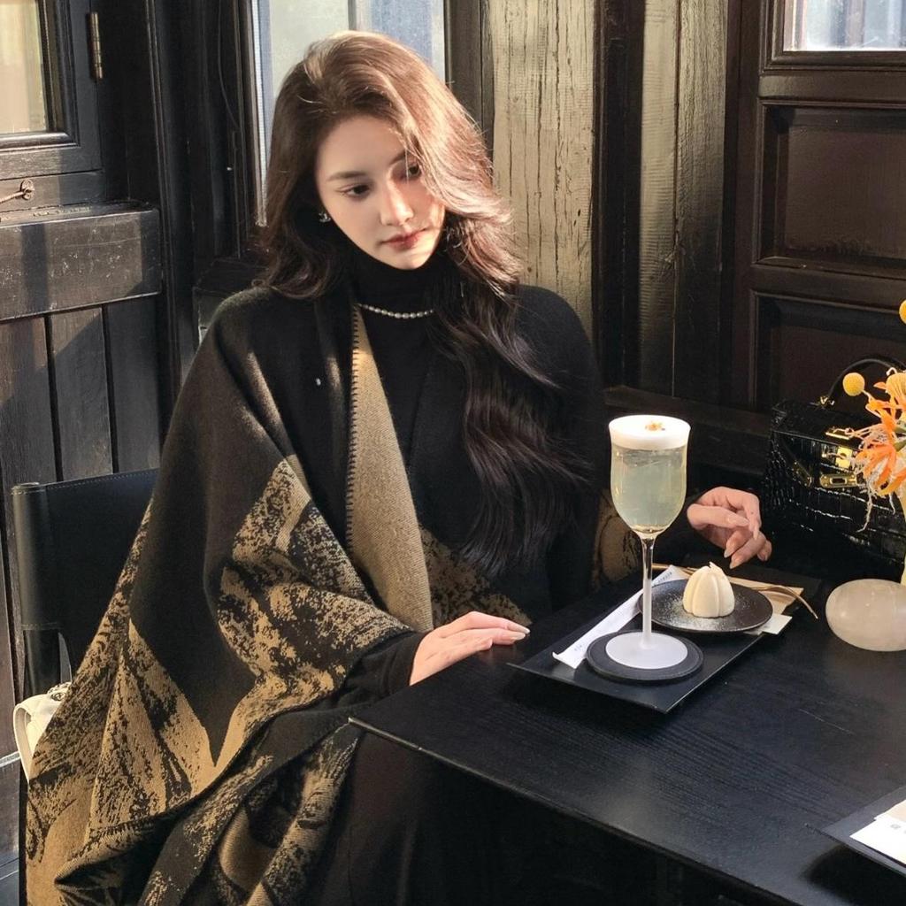 Northwest Xinjiang Women's Autumn/Winter Shawl Cape: Western Sichuan Travel Cloak & Thick Tibetan Scarf