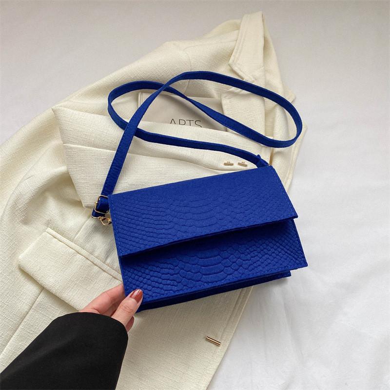 Fashionable Minimalist Shoulder Bag With Chic Design For Everyday Casual Use In Multiple Colors