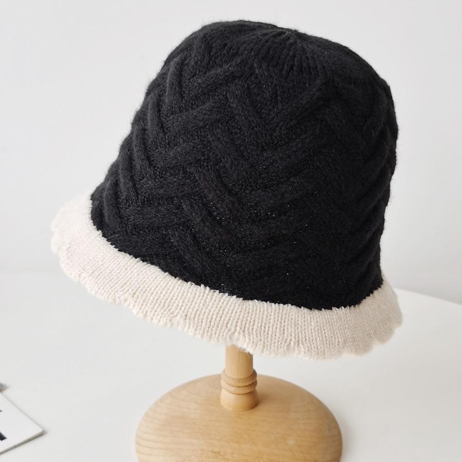 

Color matching lace knitted fisherman s hat children fashion suitable for round face show face small wool basin hat autumn and winter warm Adult average size чорний