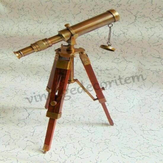 

Латунный телескоп с деревянной подставкой-штативом в морском стиле, винтажный декор для стола M аэро