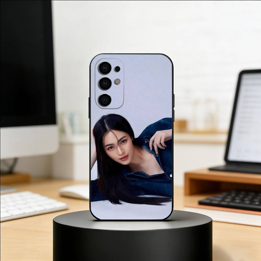 Actress L-Lingling Kwong Phone Case Black Silicone Soft For Samsung S25,S24,S21,S22,S23,S30,Ultra,S20,Plus,Fe,Lite