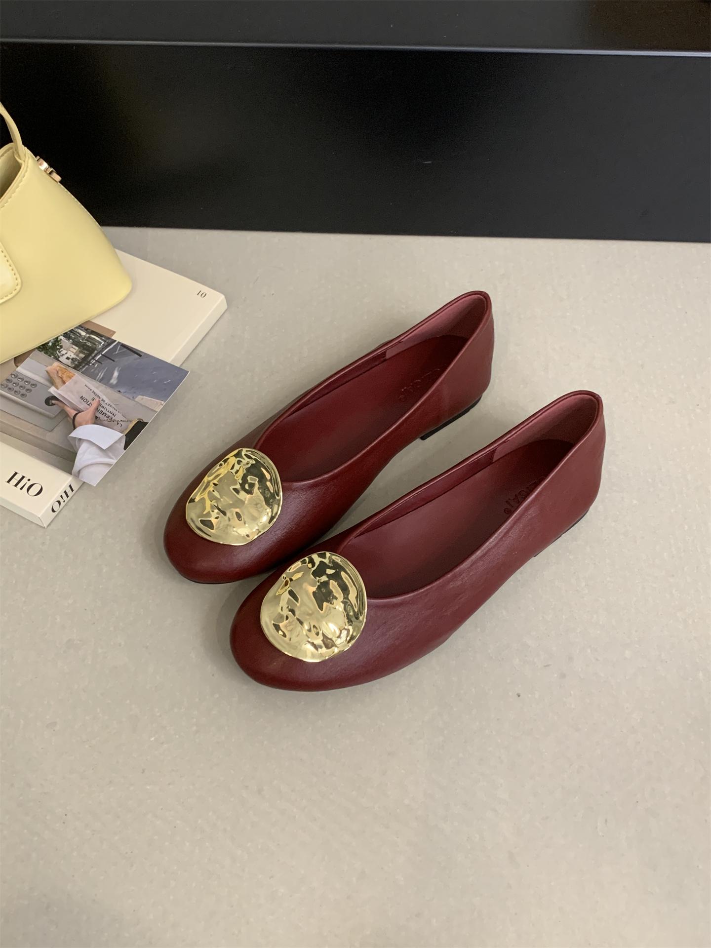 

Fashion Gold Metal Decoration Ballet Flats Dance Shoes Casual Female Soft Footwear lady Fashion Elastic Band Women Flats Slip On Shoes 35 красный