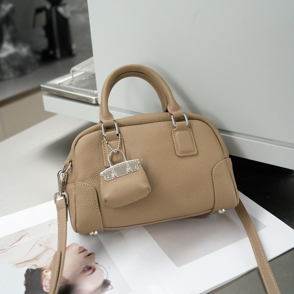 Cowhide Shoulder Women's Bag Large Capacity Portable Commuter Jewelry Fashionable Versatile Simple Zipper Tote Bag Genuine Leather